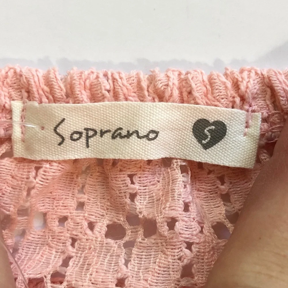 Soprano pink eyelet OTS top w/bell sleeves, Sz. S